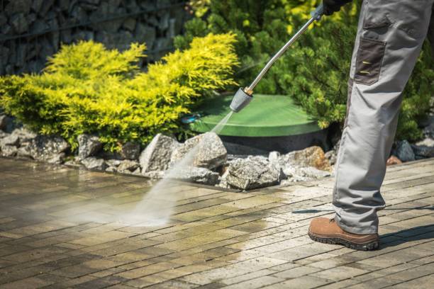 Best Pool Deck Cleaning  in Saratoga Springs, NY